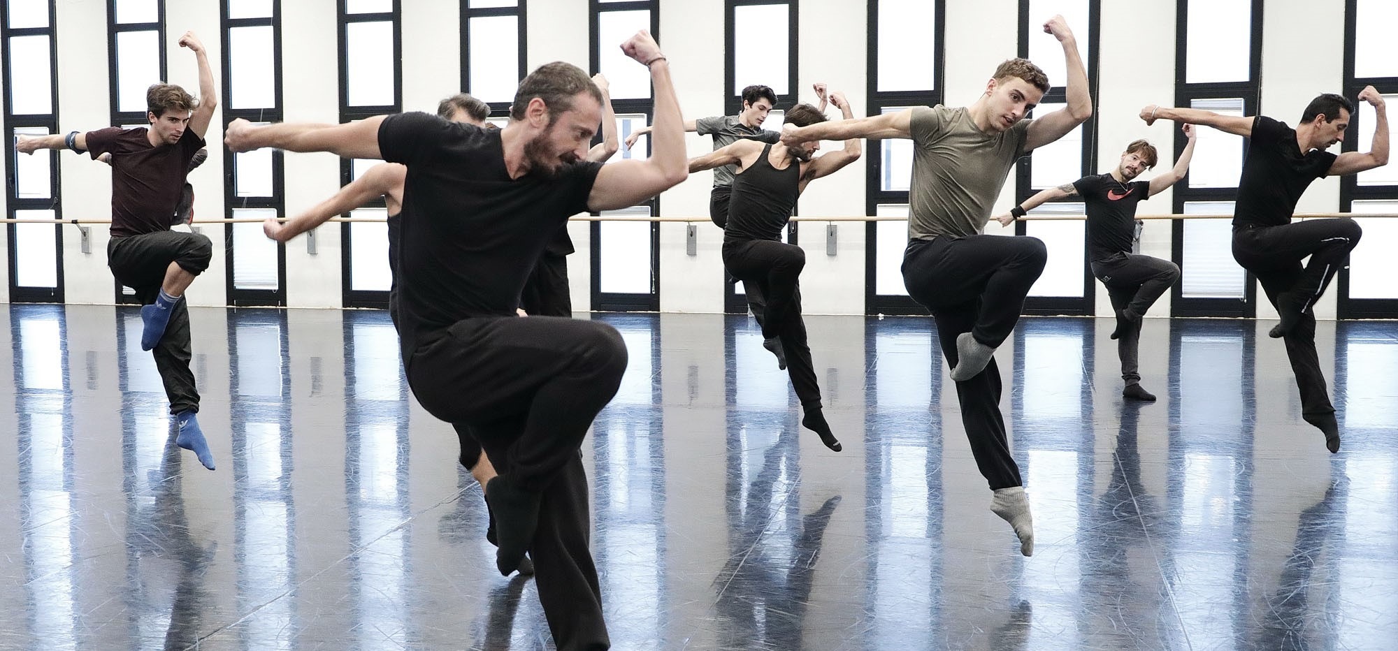 3 MEMENTO Simone Valastro in prova con gli artisti del balletto scaligero ph Brescia e Amisano © Teatro alla Scala (10)