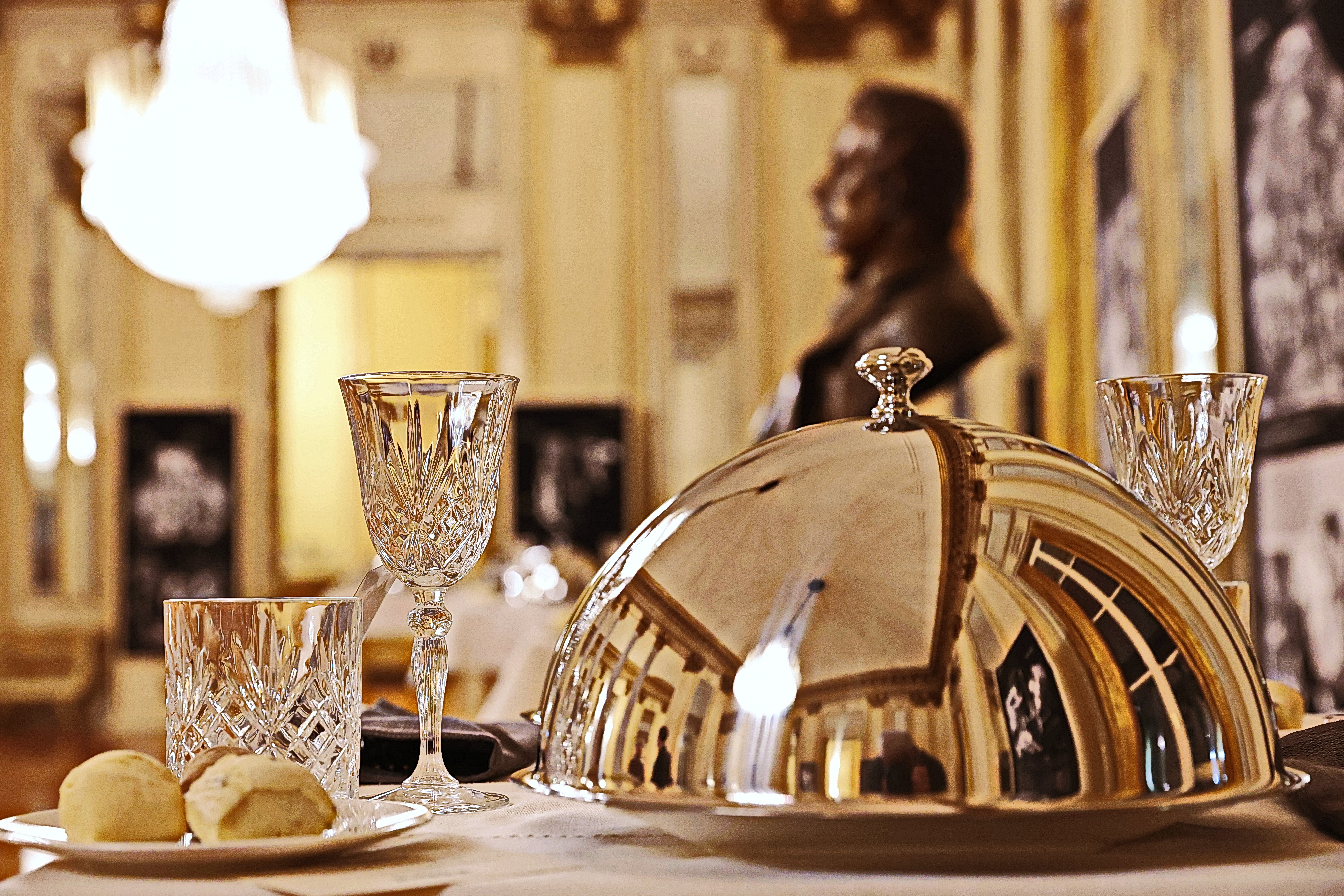 Intermissions: standing tables menus